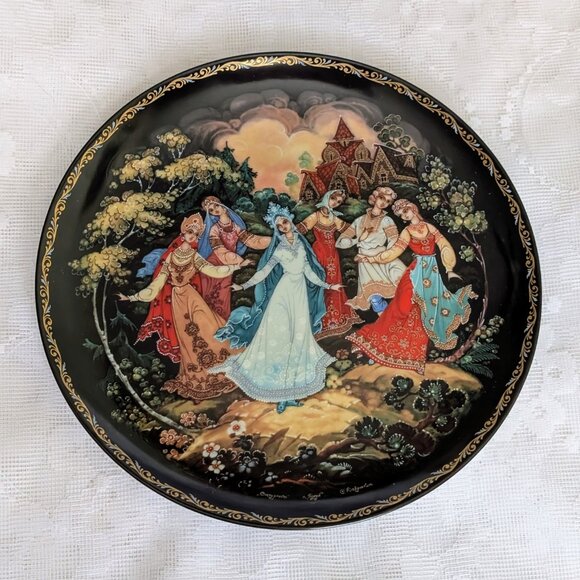 Russian Kholui Bradford Exchange Legend Of Snow Maiden's Plate Dance of Friends - Picture 7 of 15